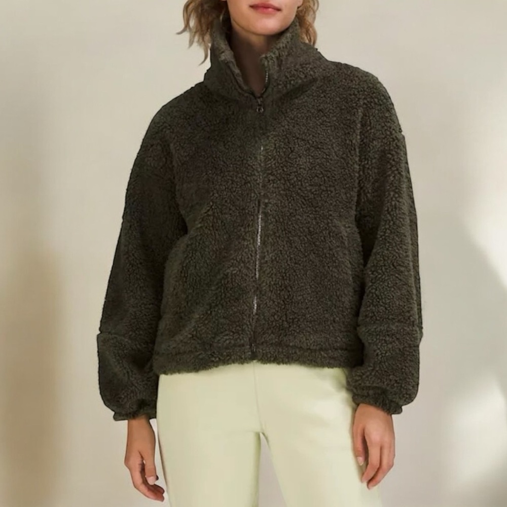 LuluLemon Cinchable Fleece Zip Up Sherpa Jacket in Dark Green